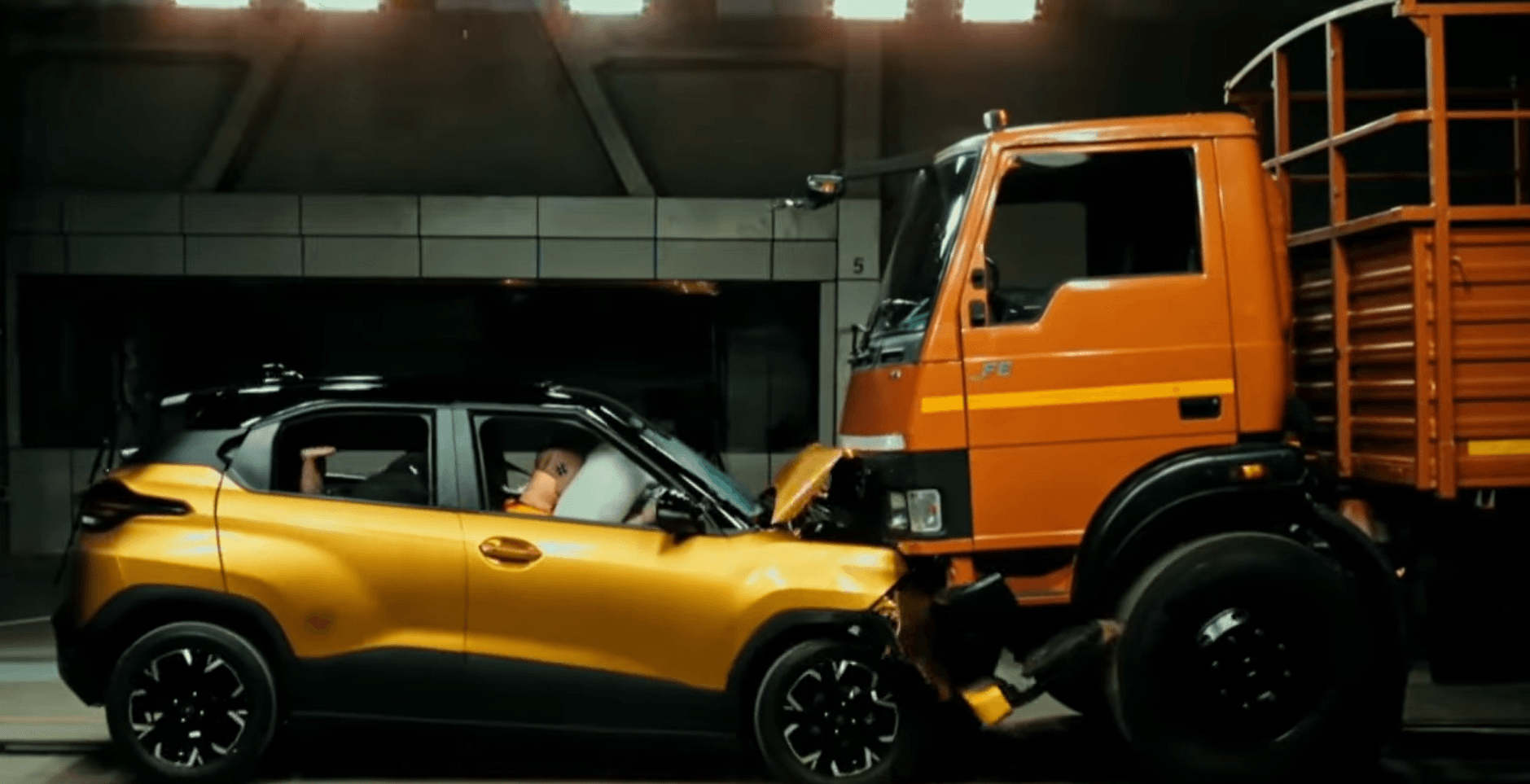 Tata Punch 2026 Facelift crash